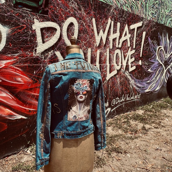 The future is female jacket - Picture 1 of 5